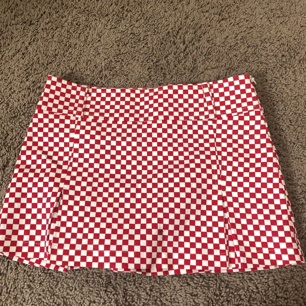 Mini skirt!